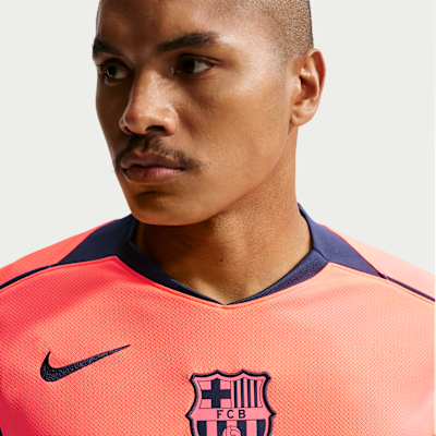NIKE公式】FC バルセロナ 2025/26 スタジアム サード メンズ ナイキ